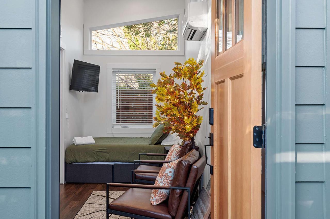 Villa The Acorn - Tiny House In Historic Oakwood Raleigh Exterior foto